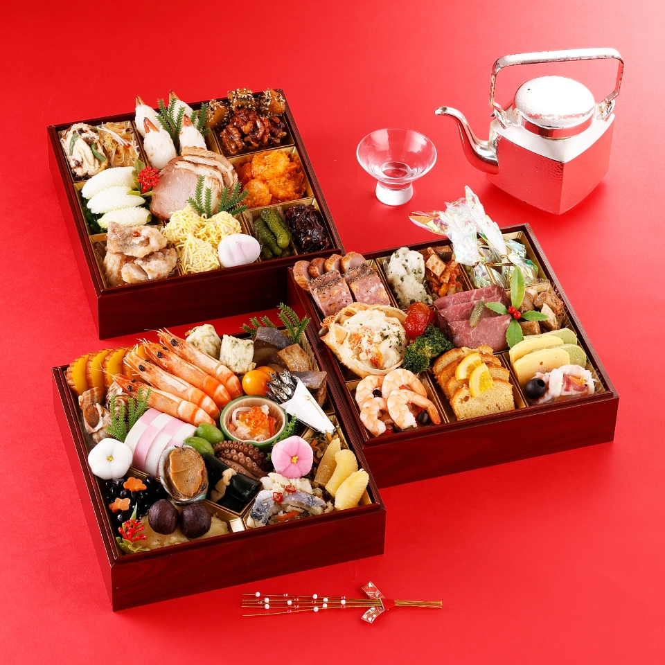 【おせち】日本橋OIKAWA監修 宴（うたげ）和洋中三段重 [冷凍] ３－４人前 商品サムネイル