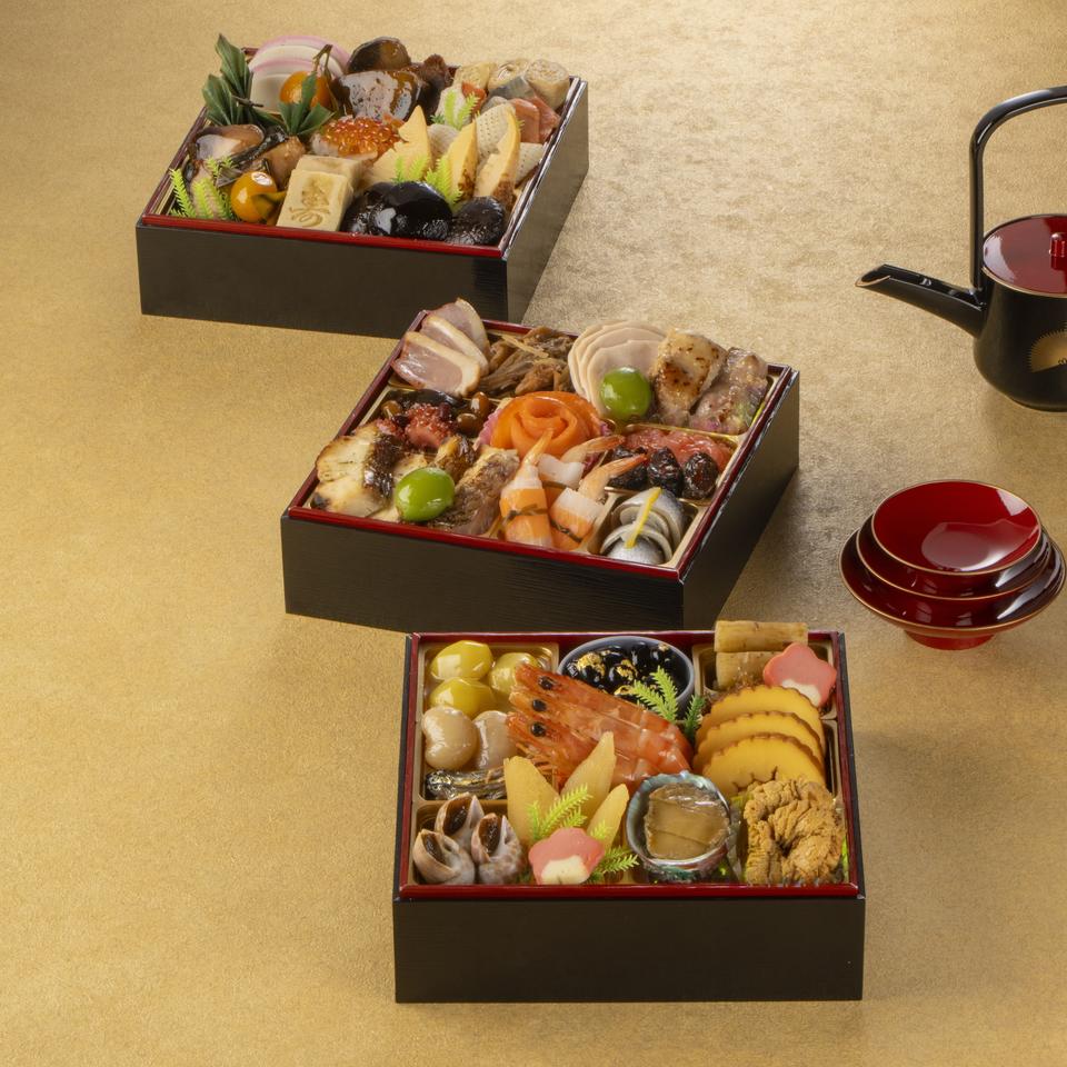 【おせち早得】和風三段重「吉祥七福」 [冷蔵]３－４人前 商品サムネイル