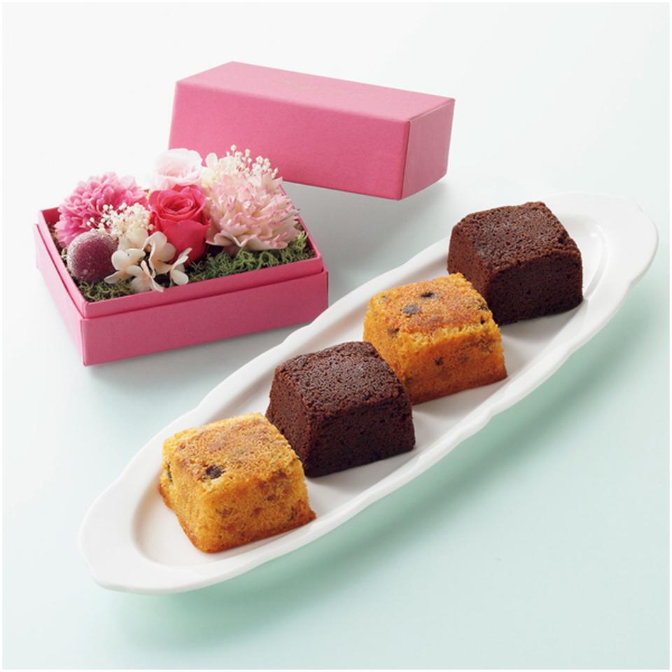 【母の日早得】ホテルオークラフルーツ&チョコレートケーキとプリザーブドフラワー 商品画像(1)